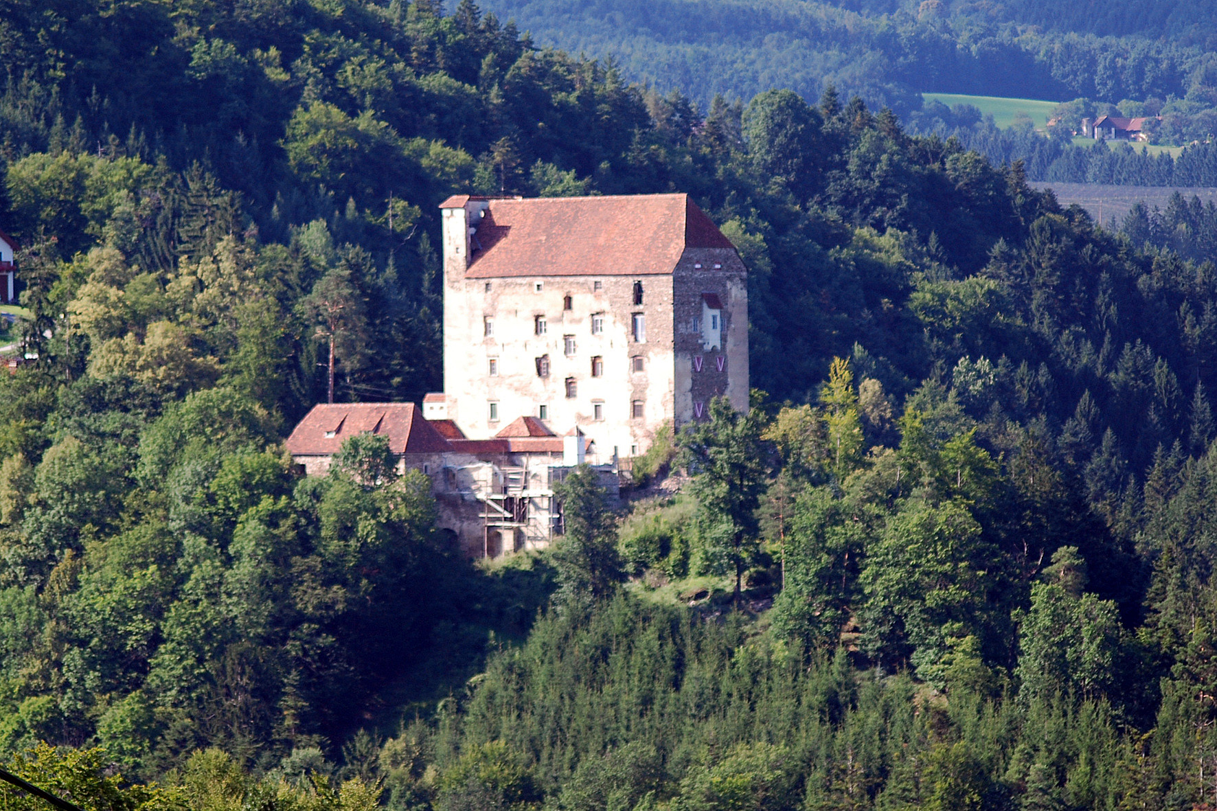 Burg Neuhaus Südansicht