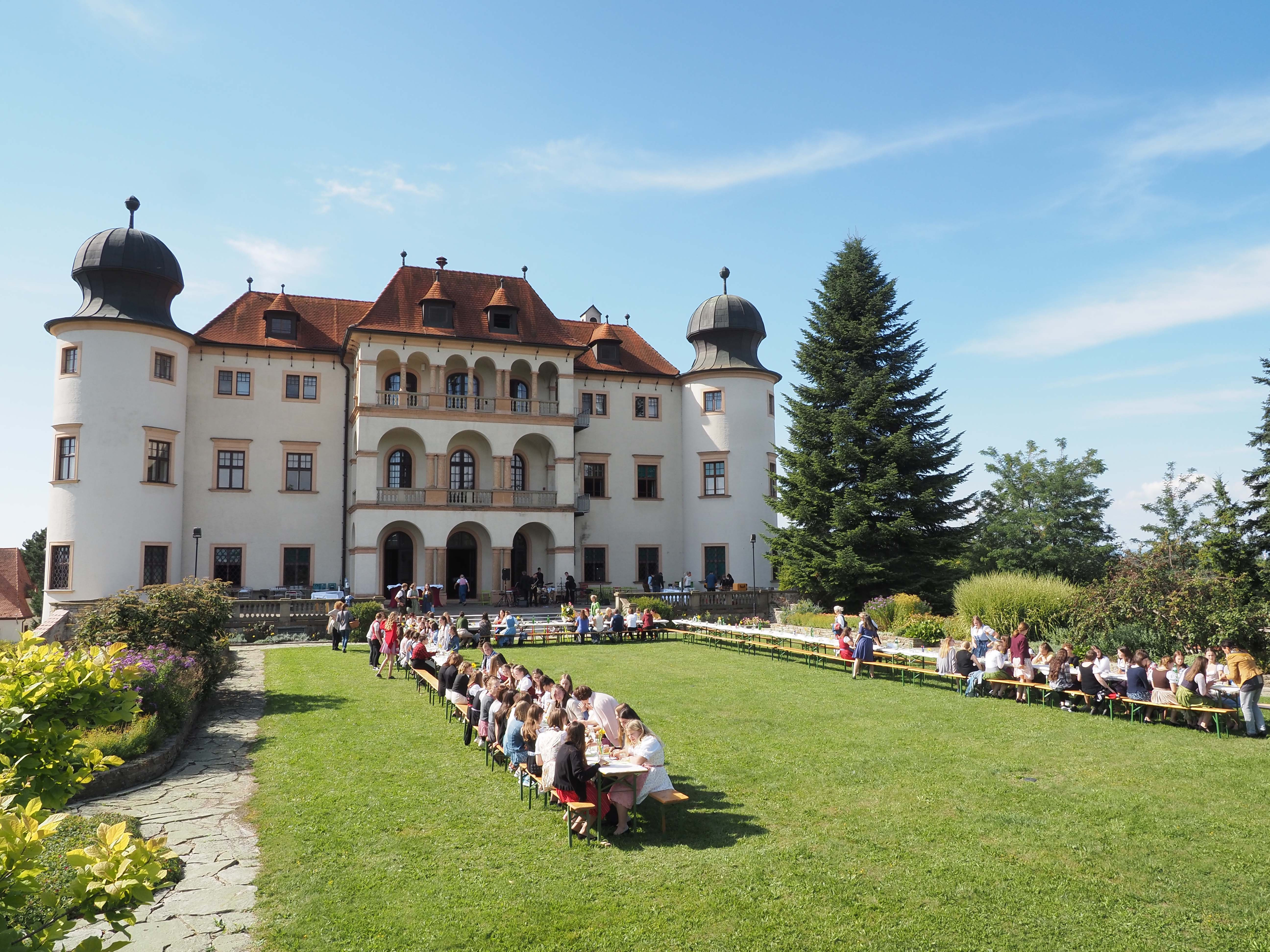 Blick von der ehemaligen Gartenanlage, Ostansicht Schloss Sitzenberg