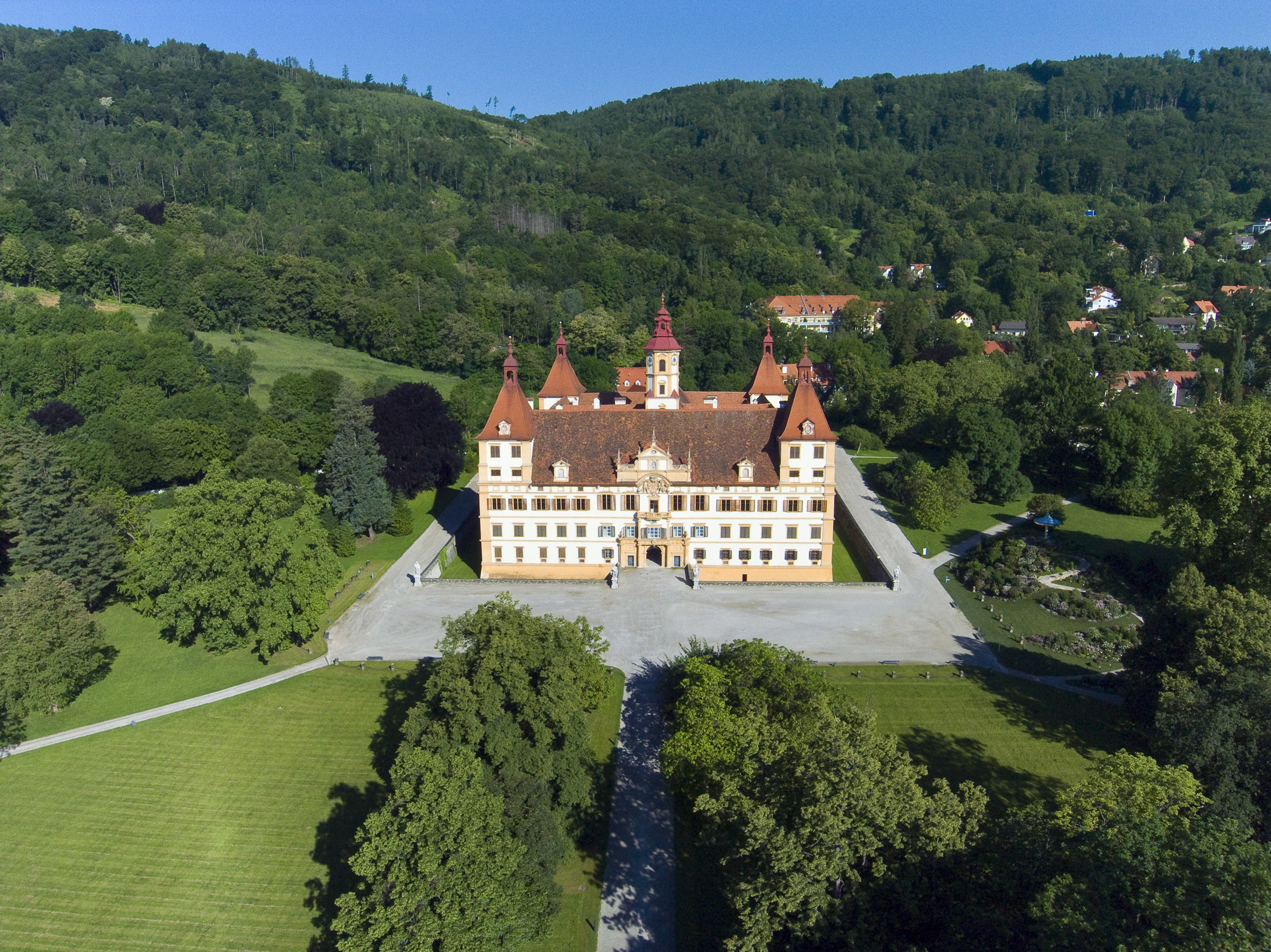 Schloss Eggenberg aus der Vogelperspektive